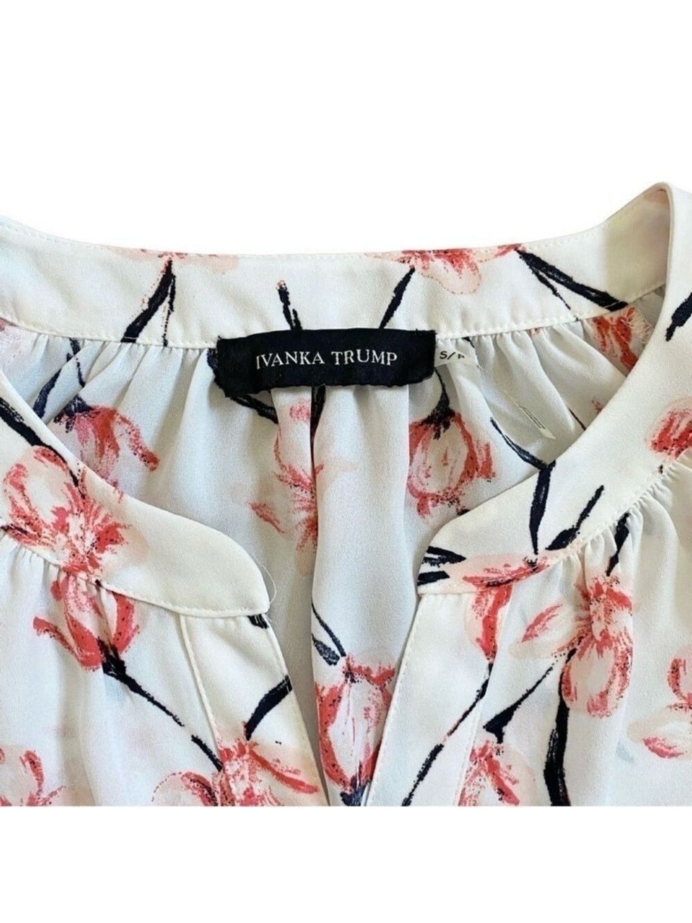 Ivanka Trump Sheer Floral White & Pink Long Sleeve V-Neck Flowy Blouse Sz Small - Picture 5 of 11